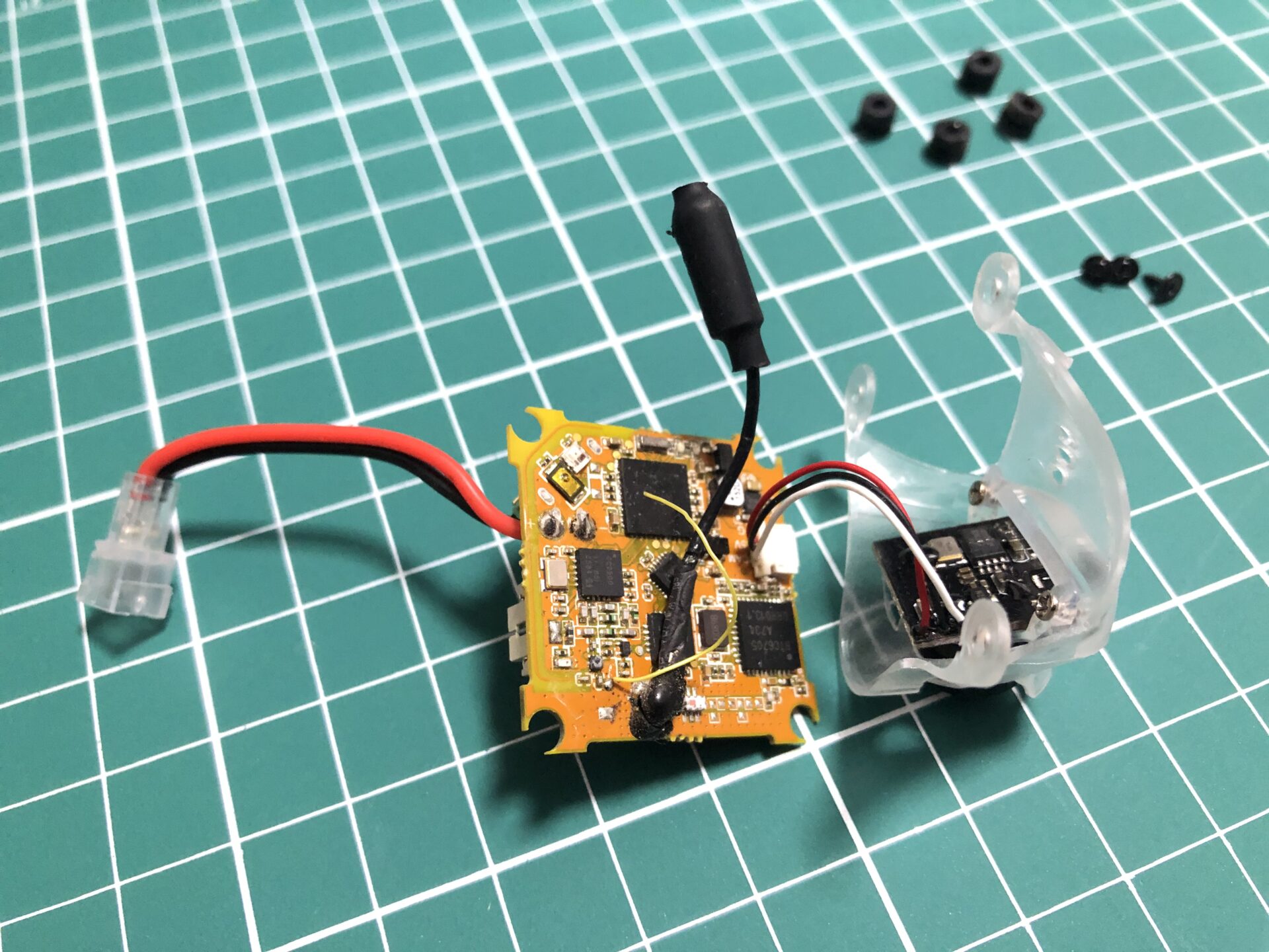 空撮ドローン　PREDATOR FPV　アクロバット飛行可能 憧れのアクロバット飛行をボタンひとつで実現。最新FPVドローン