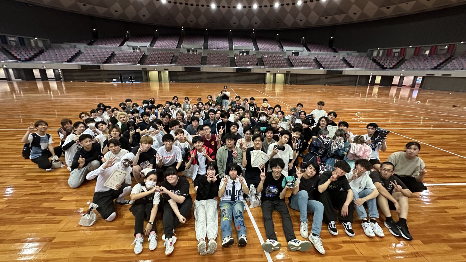 TOA メロディクス　ML-1000 店内放送　イベント　時報　校内放送　ライブ 東放学園専門学校の学園祭「電波祭」での学生ライブ配信現場を取材した